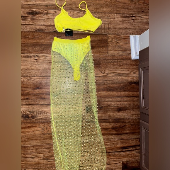 BRAND NEW FASHION NOVA SWIMSUIT TWO PIECE - Picture 2 of 5